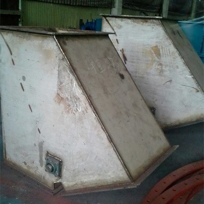 不鏽鋼(gāng)闆式側三通